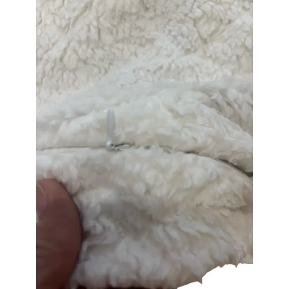 King fleece backed zipper closure pillow shams cream grey winter scene nwot